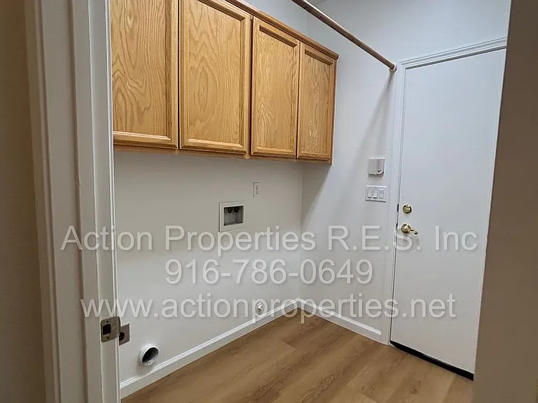 320 Bettencourt Dr — Photo 28
