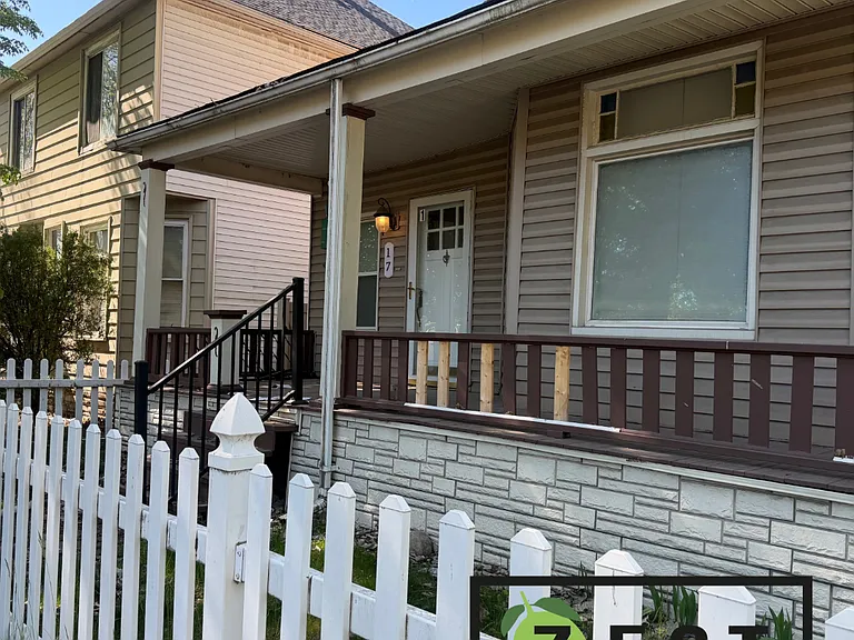 17 W James St — Photo 12