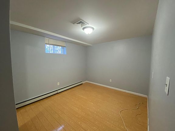 3rd image of 175 Sinclair Ave Floor 1