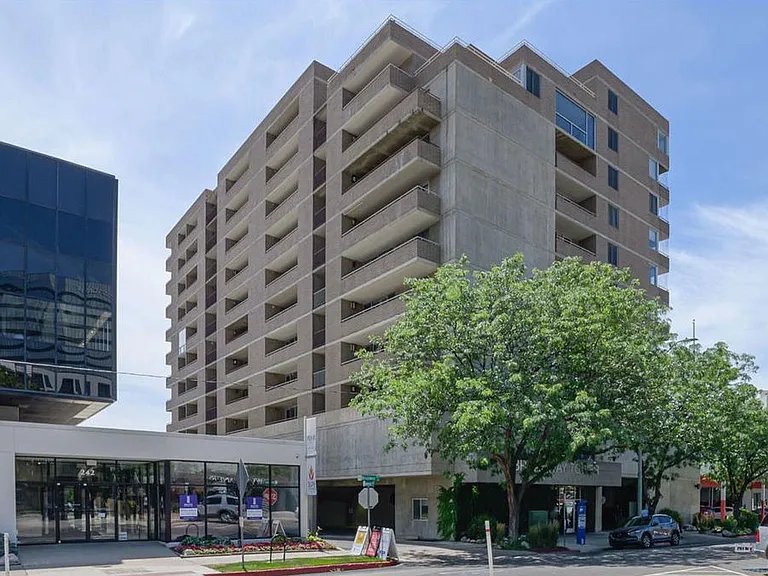 230 E Broadway St #1008 — Photo 39
