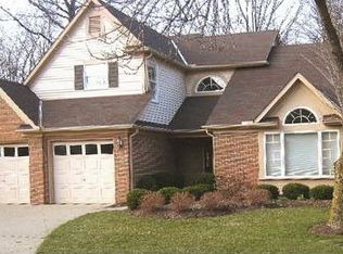 5 Southhampton Ct, Rocky River, OH 44116