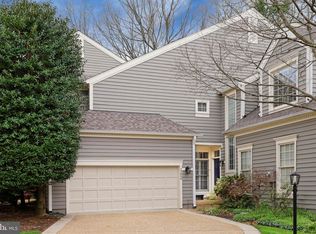 11454 Hollow Timber Ct, Reston, VA 20194