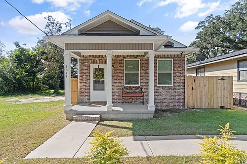 1023 W Blount St Photo 1 1023 W Blount St Photo 1