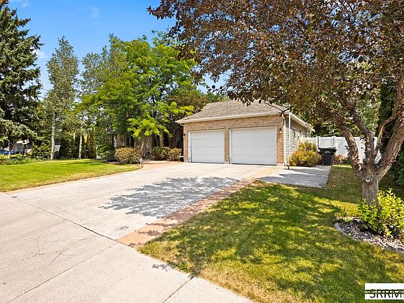 4th image of 2899 Glenwood Dr