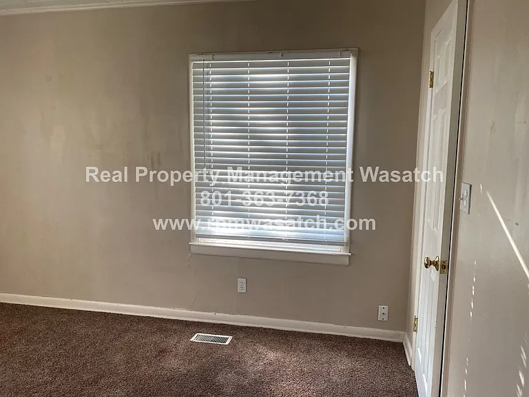 866 S McClelland St — Photo 25
