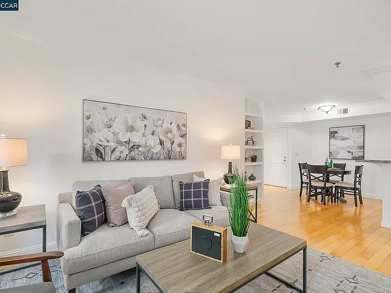 2530 Oak Rd #202 — Photo 16
