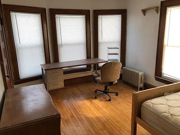 4th image of 2838 E Genesee St