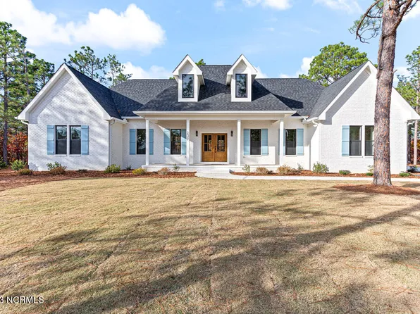 237 Carriage Park Drive, West End, NC 27376