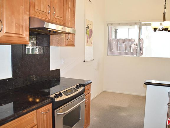 5th image of 5950 Canterbury Dr APT J220