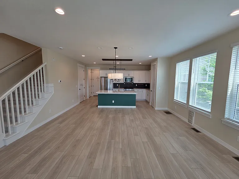 184 Ash Cir — Photo 3