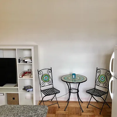 Rented by The MJS Group NY LLC | media 11