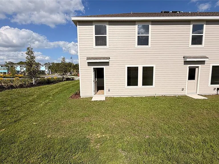 806 Lynx St — Photo 3