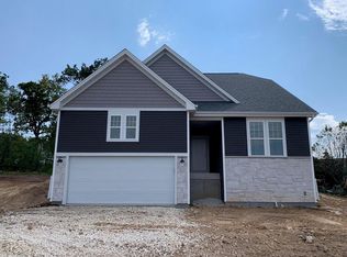 1027 Juniper Ln, Hartford, WI 53027