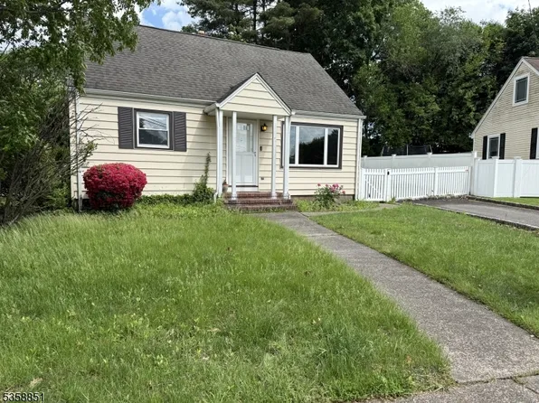 67 Walsh Dr, Dumont Boro, NJ 07628