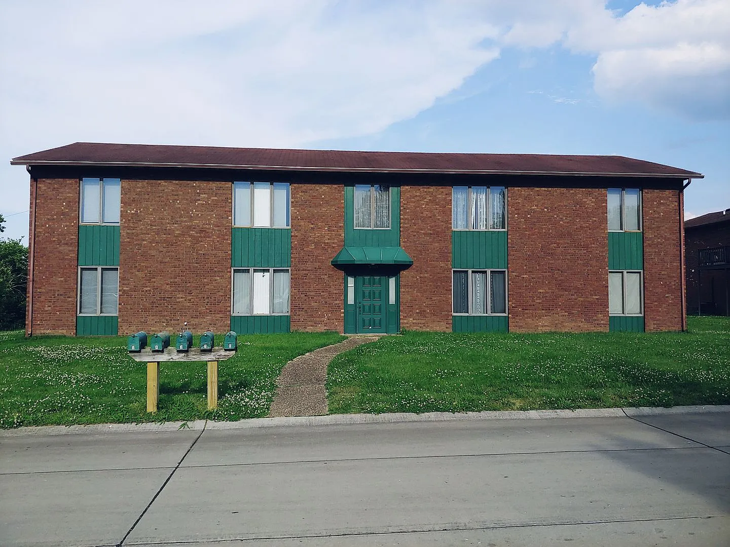 Boxwood 530 — Photo 1