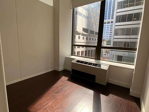 3rd image of 75 Wall St #16D