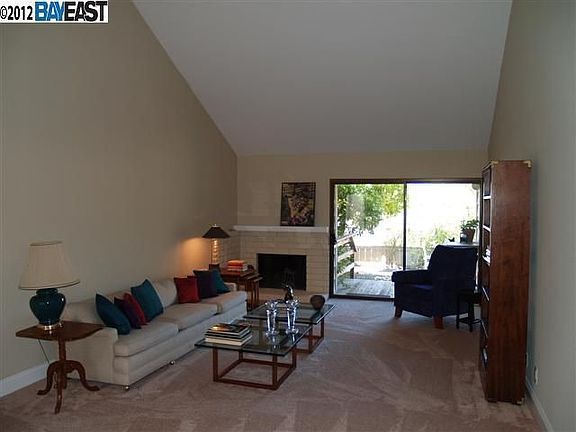 5th image of 583 Silver Lake Dr