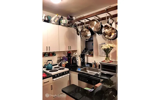 Rented by Douglas Elliman | media 9