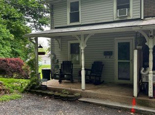 120 Hickory St, Coopersburg, PA 18036