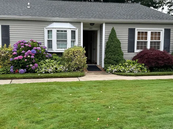 132 Harbor S, Amityville, NY 11701