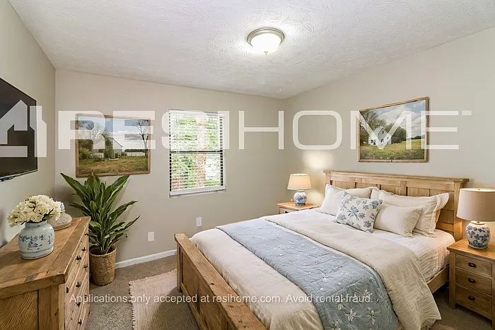 3947 Wood Path Dr — Photo 9