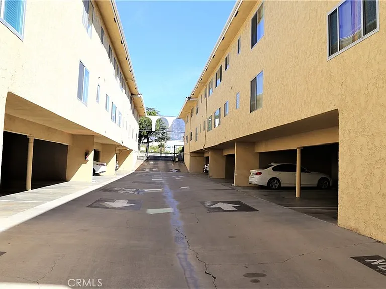 630 W Huntington Dr #103 — Photo 25