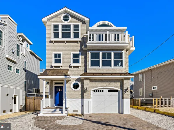 109 E Connecticut Ave, Brant Beach, NJ 08008