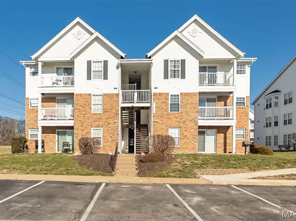 1217 Woodland Point Dr APT E, Saint Louis, MO 63146