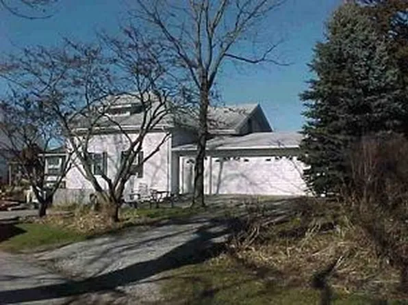 3307 West St, Colfax, IA 50054