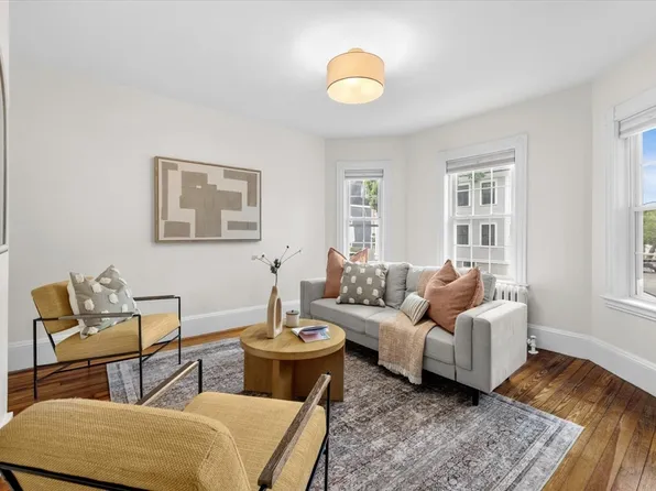 458 E 8th St #1, South Boston, MA 02127
