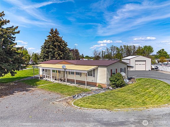 2nd image of 3015 NE Road H
