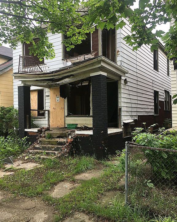4540 Fairview