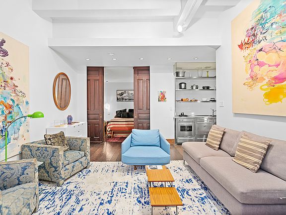 3rd image of 465 W 23rd St #1A