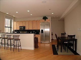 4th image of 888 S Michigan Ave Unit 803