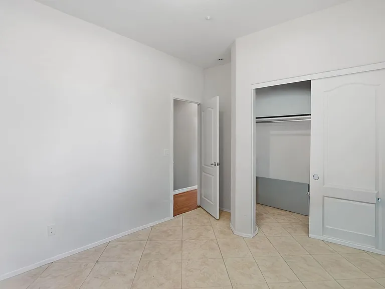 881 S Porter St — Photo 15