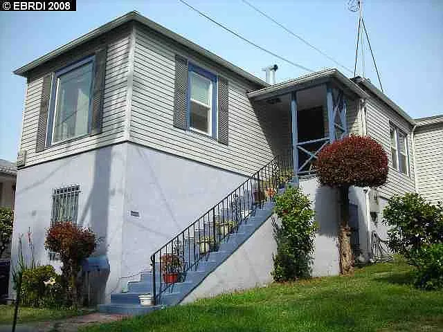 5481 Macarthur Blvd photo 1