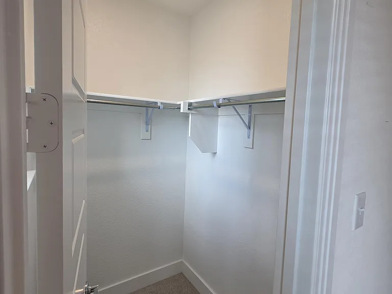 1212 Carnation Dr — Photo 27