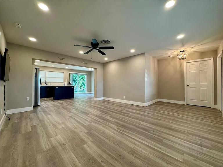 1871 NW 31st Ct — Photo 5