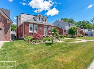 22005 Fresard St, Saint Clair Shores, MI 48080