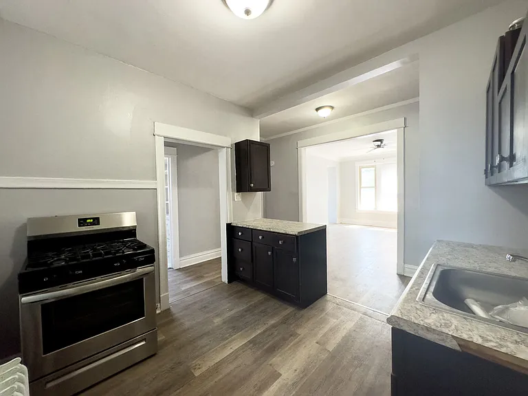 1222 W Rosemont Ave #2 — Photo 4