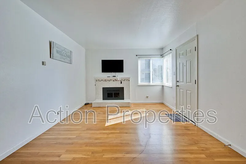 2 bed, 1.0 bath, 850 sqft, $3,495 — Photo 4
