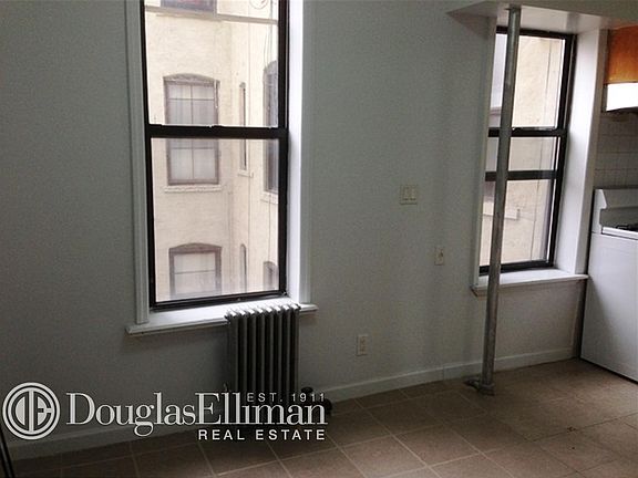 5th image of 31 Market St APT 20