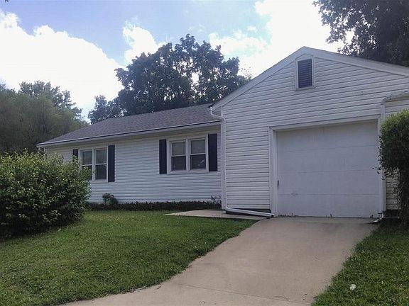 2nd image of 2701 SE Minnesota Ave