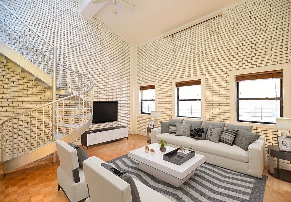 2nd image of 30 Lexington Ave APT 2