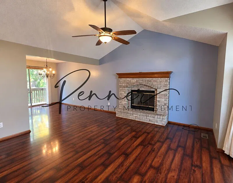 3 bed, 2.0 bath, 1680 sqft, $1,995 — Photo 4