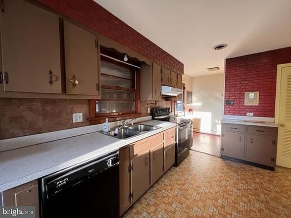 3rd image of 1333 Belgrade Ave