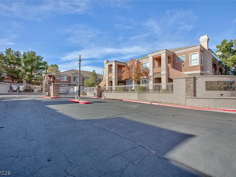 7701 Himalayas Ave #204 — Photo 21