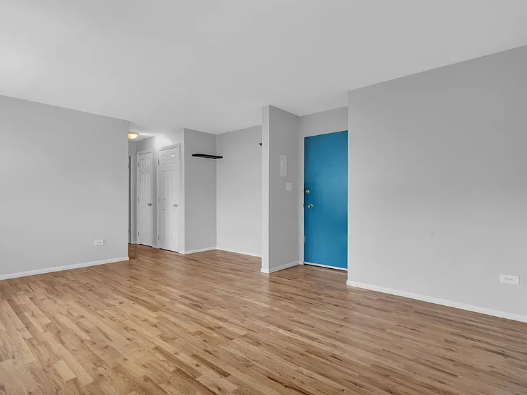 21 N Washington St — Photo 4