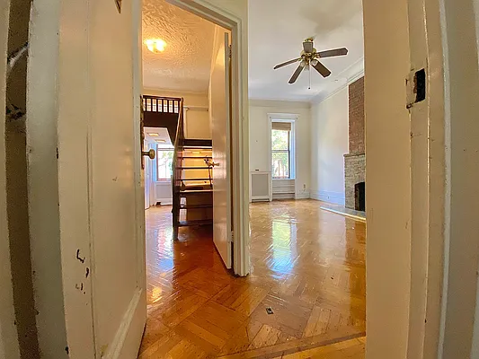 Rented by Oxford Property Group | media 7