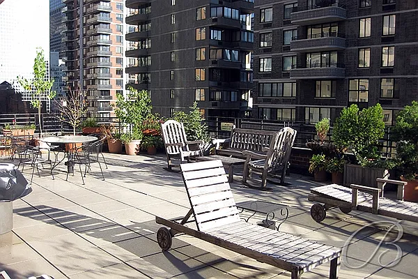 Sold by Bellmarc Realty | media 10